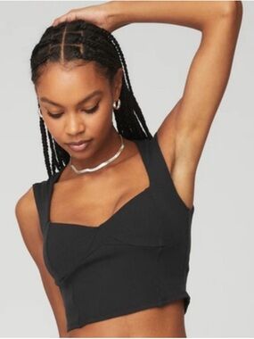 Alo Ribbed Sweetheart Short Sleeve Ribbed Crop Top Built in Bra black Women's S